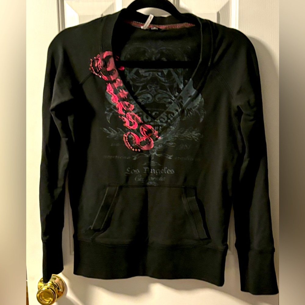 GUESS pullover cozy, warm top. Juniors